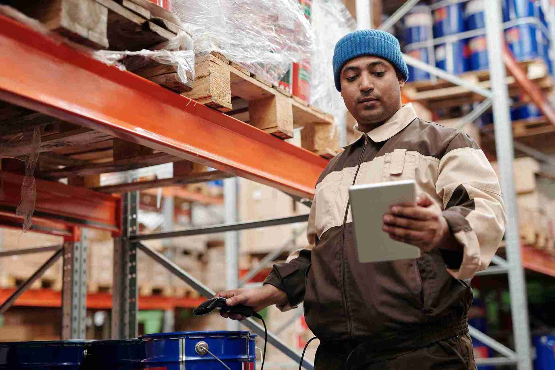 Enhancing Enterprise Warehouse Management: Embrace Efficiency with App-Controlled Smart Lock Boxes